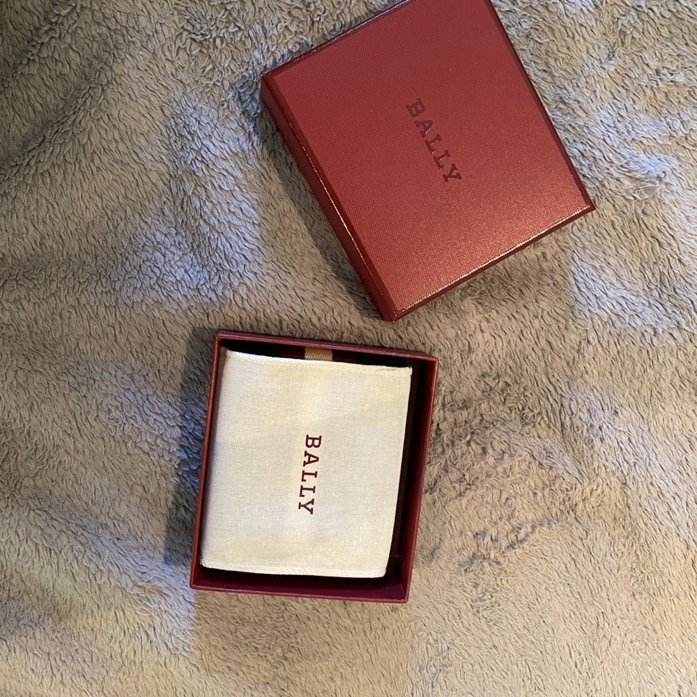 Men’s Wallet - Picture 7 of 8
